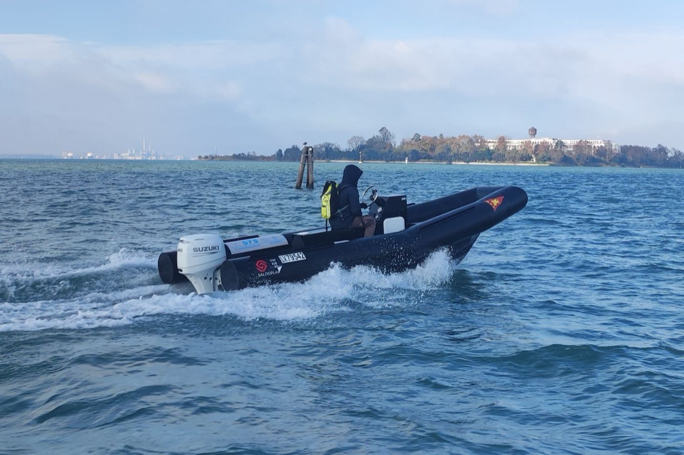 550 RIB Saldoplast Marine in navigazione in laguna